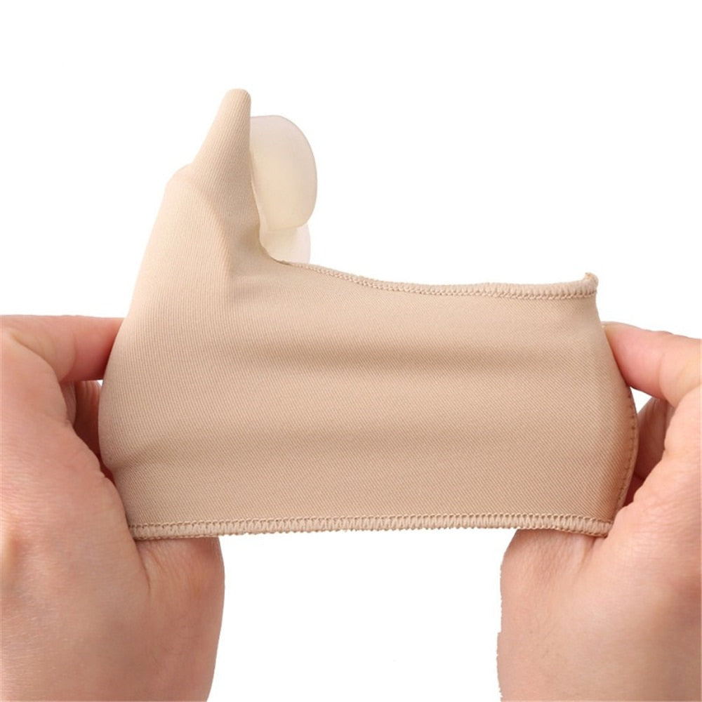 Keeps my posture upright throughout the day